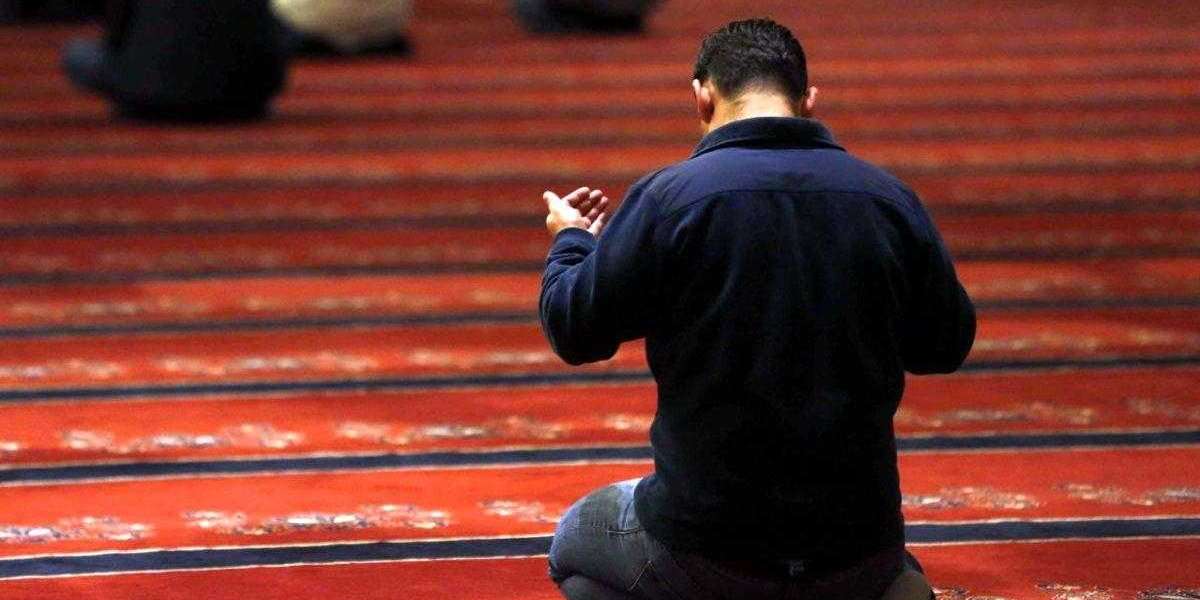 Beş Vakit Namazda Okunacak Dualar? Namazda Okunan Sureler?
