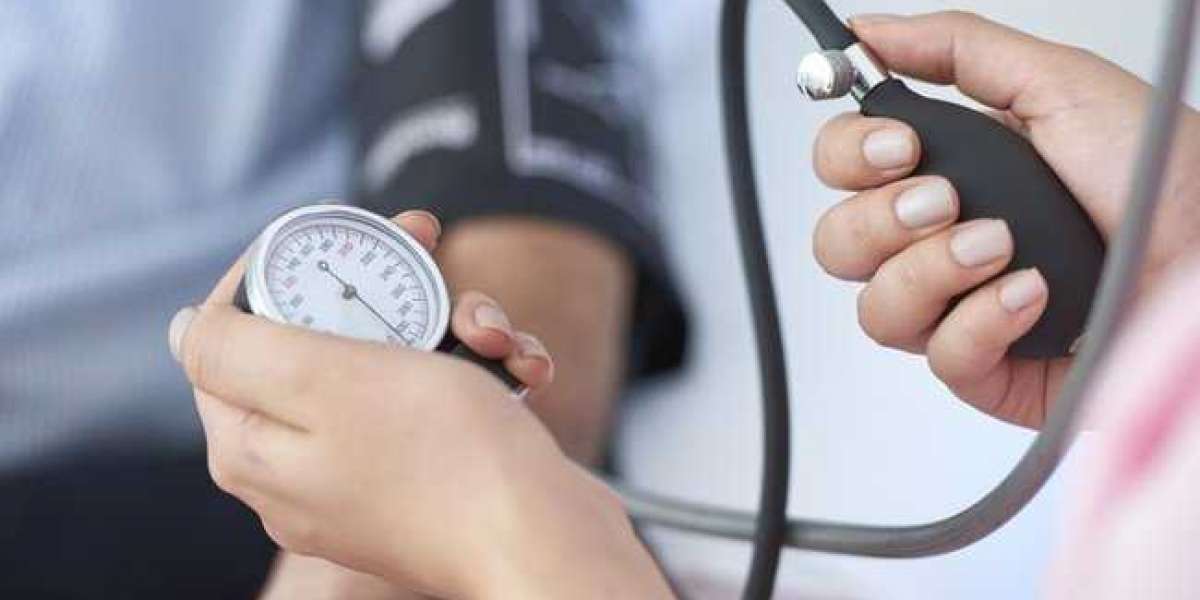 Tansiyon Hastasına Hangi Doktor Bakar? Kardiyoloji Tansiyona Bakarmı?