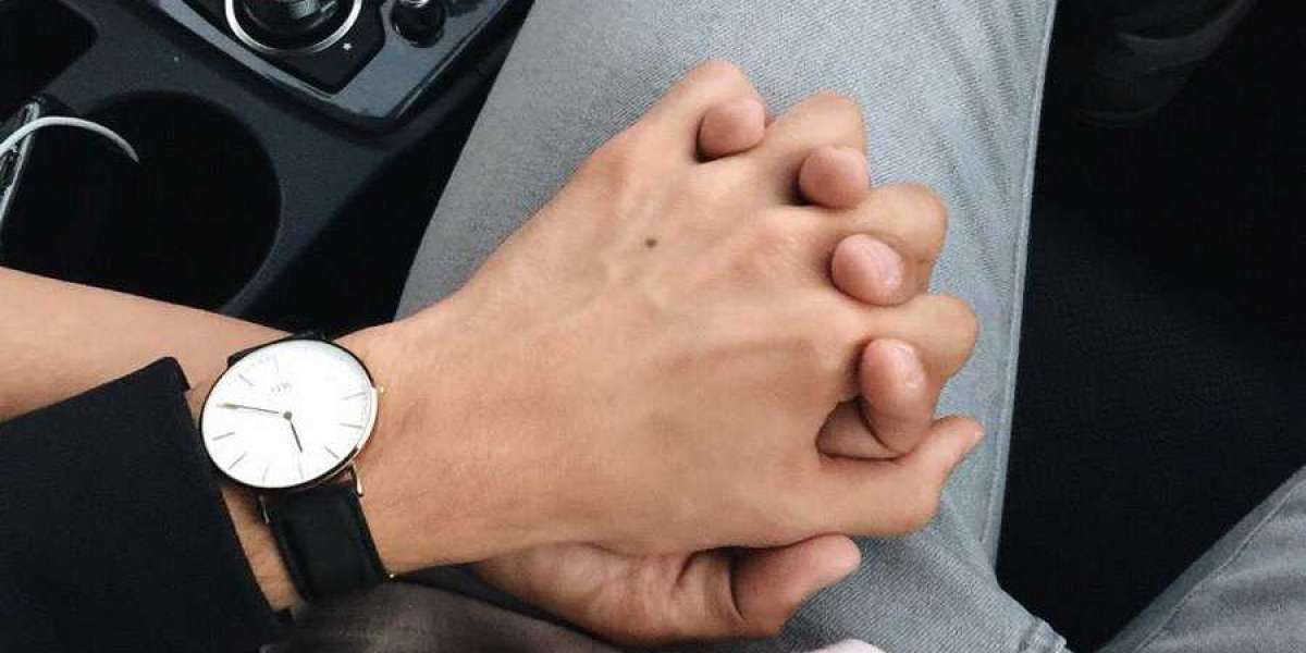 Bir Kıza Hoşlandığını Söylemek? Bir Kıza Nasıl Açılırsın?
