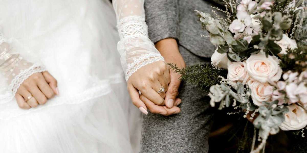 Dini Nikah Şahidi Kimler Olabilir? Dini Nikah Şahitliği Nasıl Yapılır?