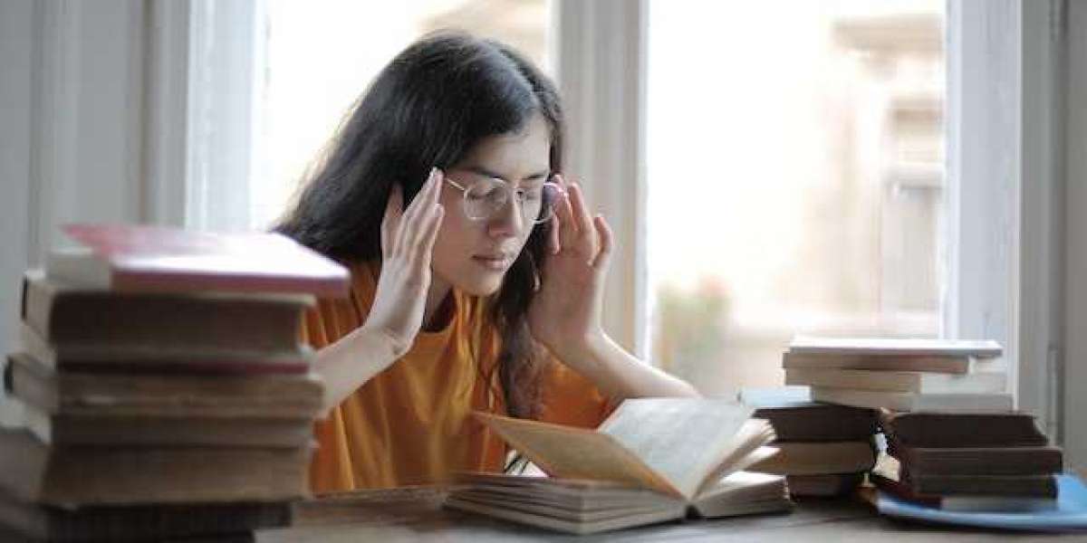Vertigo Nedir Belirtileri Nasıldır? Vertigo Belirtileri Baş Ağrısı Yaparmı?