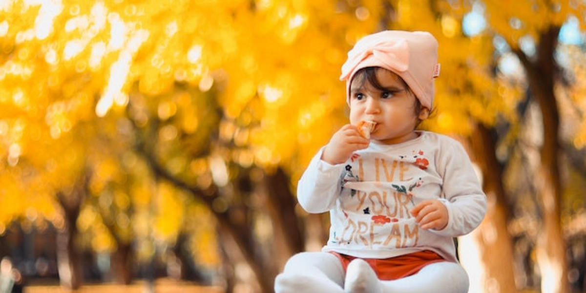 11 Aylık Bebek Motor Gelişimi? 11 Aylık Bebek Neler Yapar?