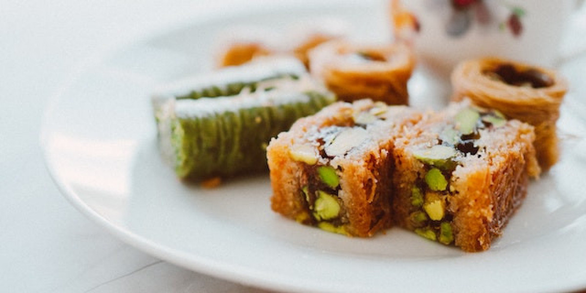 Baklava Kaç Derecede Pişirilir? Baklava Pişirme Püf Noktaları?