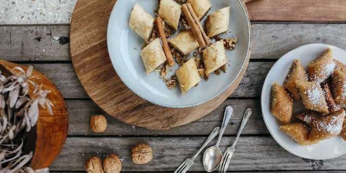 Baklavaya Ne Kadar Yağ Koyulur? Baklava Yağı Nasıl Verilir?