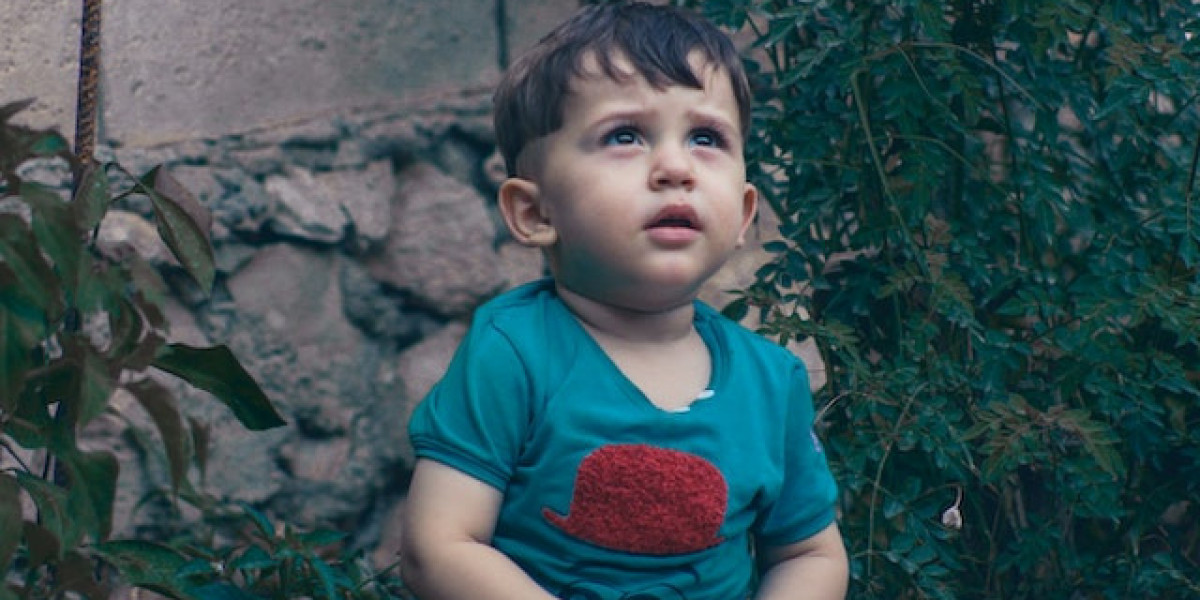 İlk 12 Ayda Bebeğin Gelişimi Beslenmesi Oyunları?