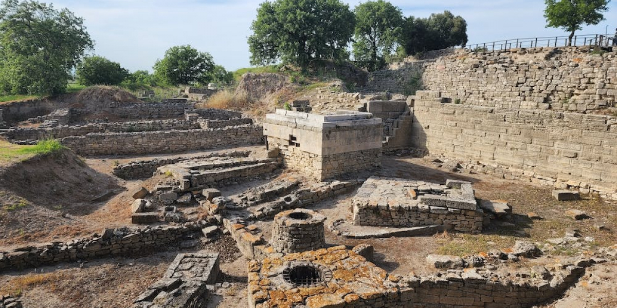 Çanakkale Truva Antik Kenti Nerede? Truva Antik Kenti Kısaca Bilgi?
