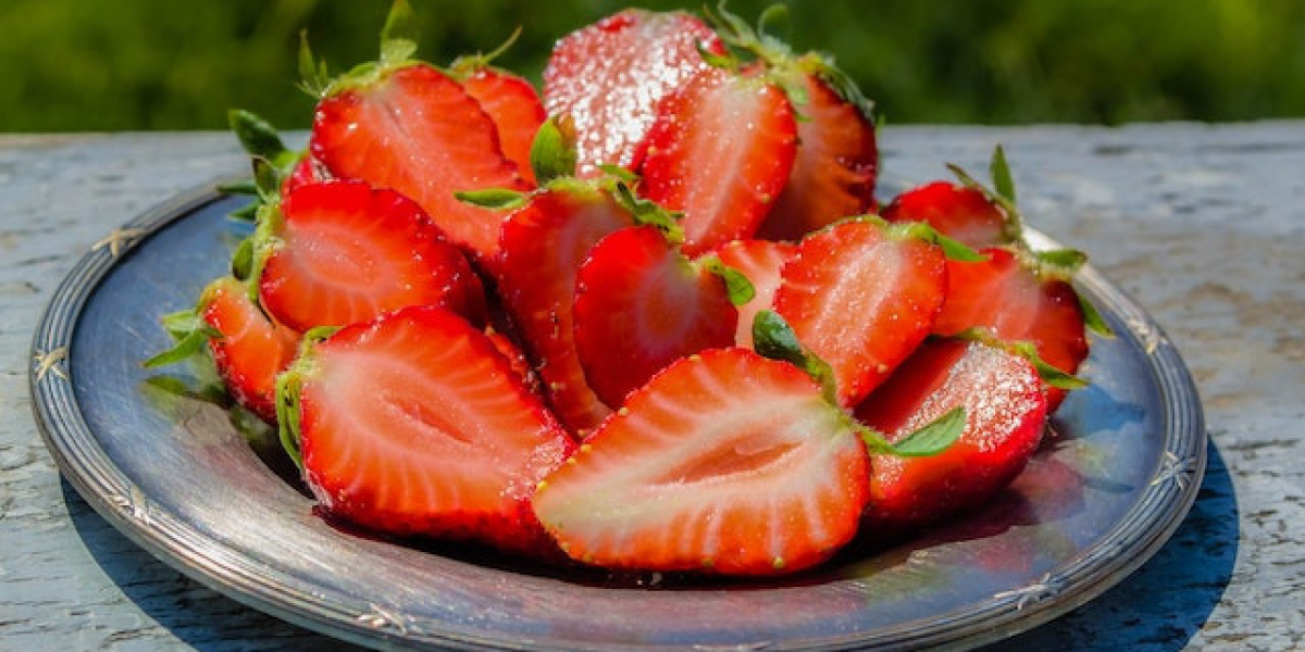 1 Kilo Çileğe Ne Kadar Şeker Konur? Çilek Reçeli İçin 1 Kilo Çileğe Ne Kadar Şeker Konur?